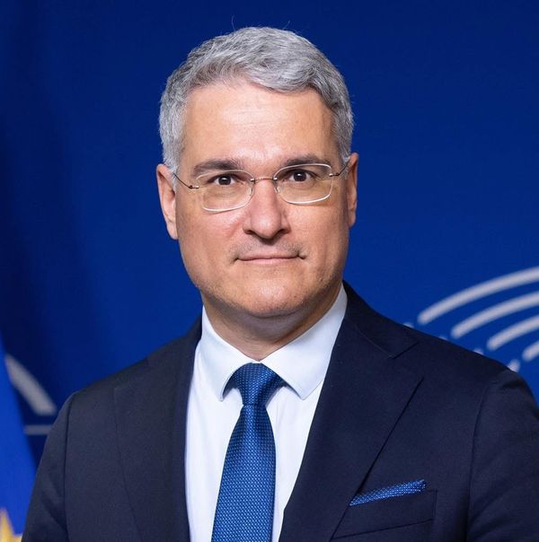 Portretul lui Dragoș Pîslaru