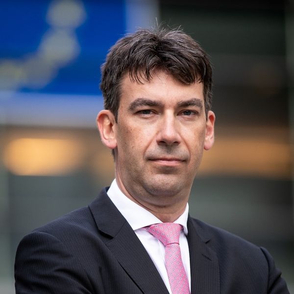 Dragoș Tudorache Membru al Parlamentului European Dragoș Tudorache Membru al Parlamentului European