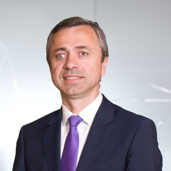Ionuț Simion Președinte, Camera de Comerț Americană în România (AmCham Romania) Ionuț Simion Președinte, Camera de Comerț Americană în România (AmCham Romania)