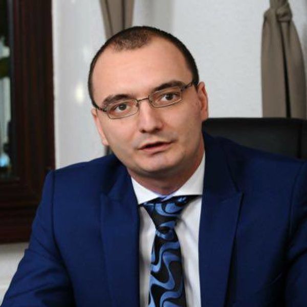 Iulian-Vasile Popescu Secretar de Stat, Ministerul Cercetării, Inovării Și Digitalizării Iulian-Vasile Popescu Secretar de Stat, Ministerul Cercetării, Inovării Și Digitalizării